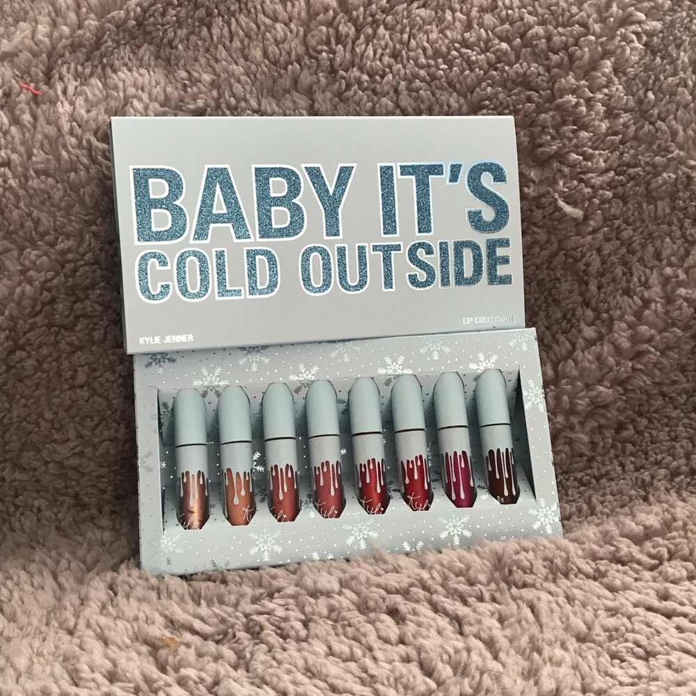 Kylie Cosmetics- Christmas Collection 8 piece mini